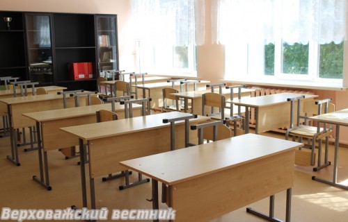 К началу учебного года все 35 кабинетов Верховажской школы будут обставлены абсолютно новой мебелью