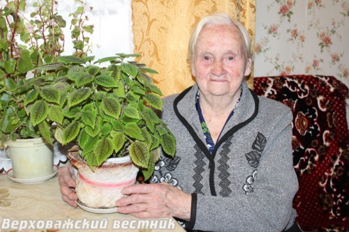 Юлия Михайловна Доброштан как в молодости, так и сейчас увлекается выращиванием цветов