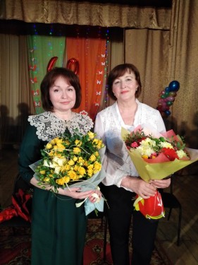 Преподаватели чушевицкой музыкальной школы  Татьяна Кузнецова и Людмила Трапезникова