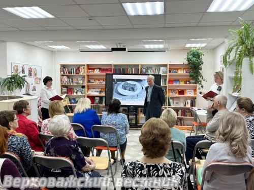 Участник "Библионочи" Валерий Первухин прочитал стихотворение о блокадном хлебе