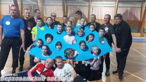 Участники праздника, посвященного Дню отца, в Нижнекулое Участники праздника, посвященного Дню отца, в Нижнекулое