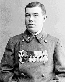 Дмитрий Максимович Верещагин, повар 1-го разряда, потомственный Почётный гражданин с 6 декабря 1915 года. 1 августа 1917 года отправился в добровольную ссылку в Тобольск вместе с царской семьёй.